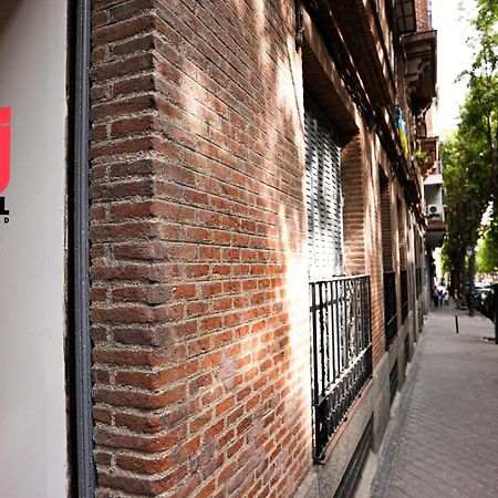 Fit Hostel Madrid Exterior photo