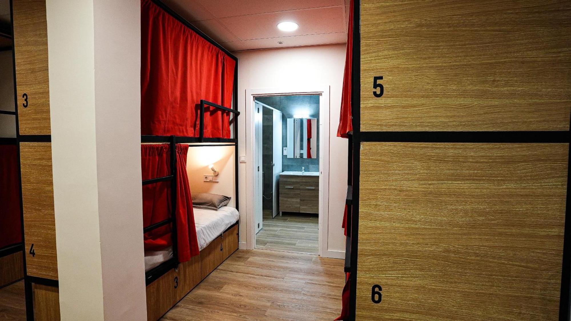 Fit Hostel Madrid Exterior photo