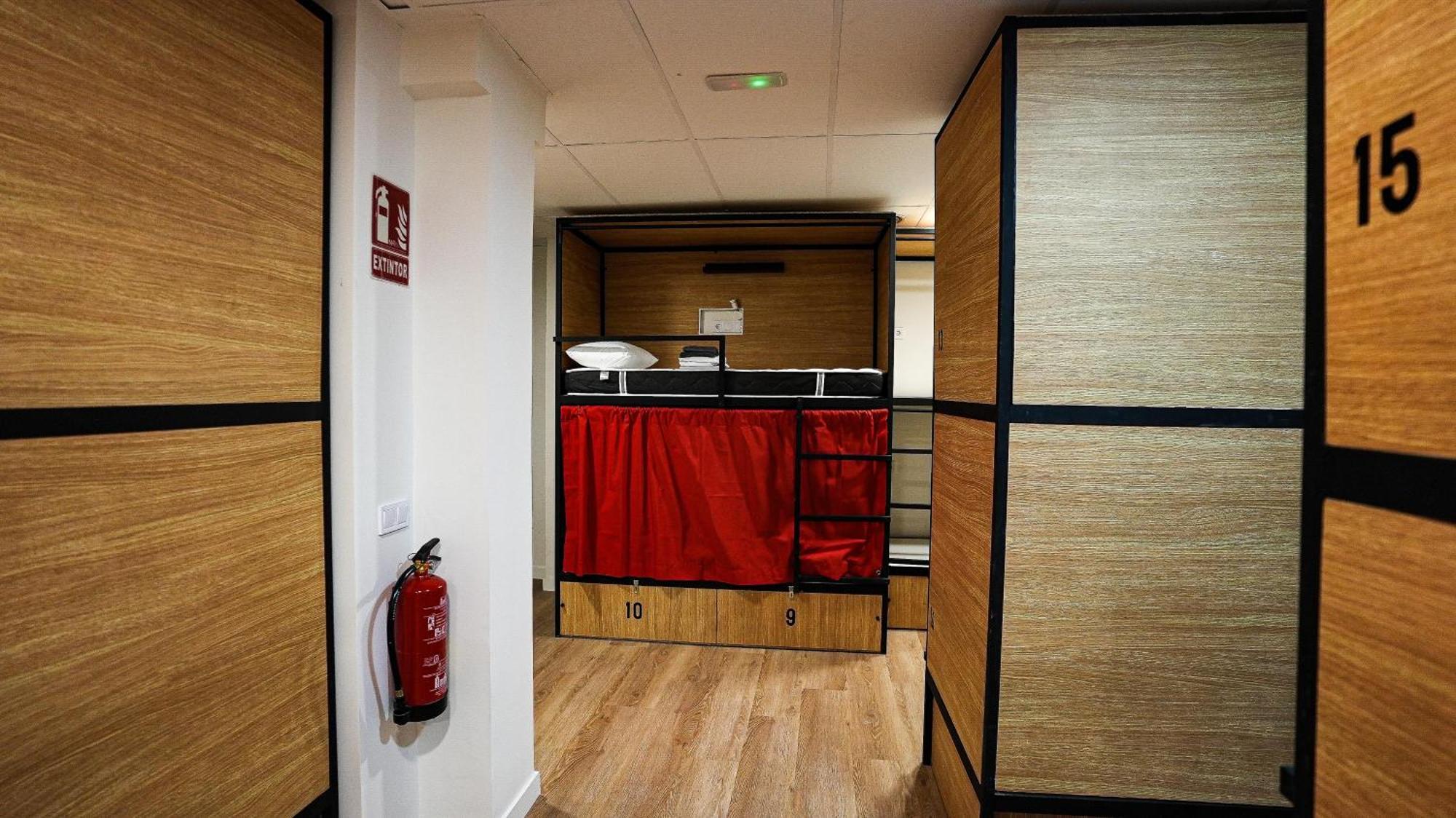 Fit Hostel Madrid Exterior photo